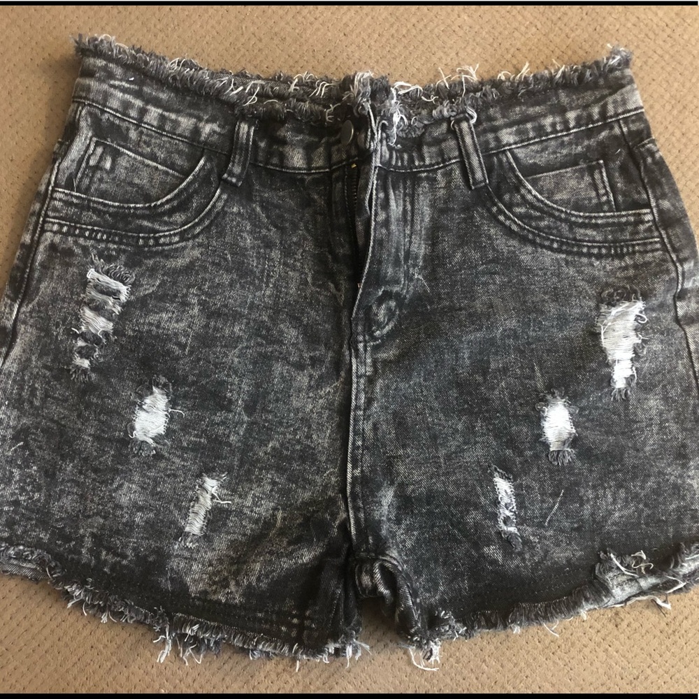 Never Worn Boutique Distressed Black Fringe Shorts